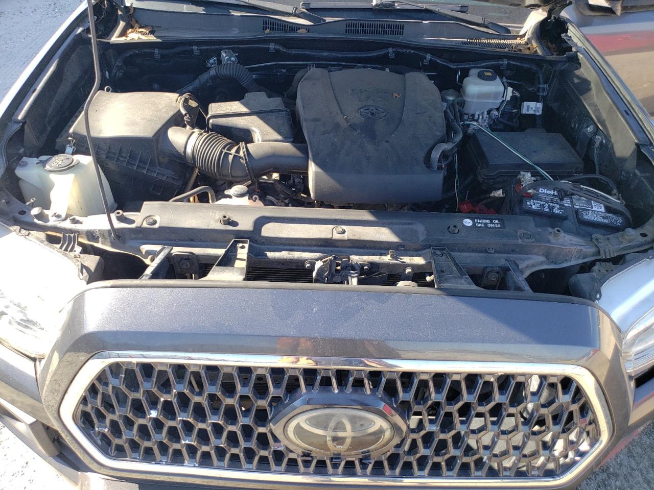 Toyota Tacoma Double Cab Image 12