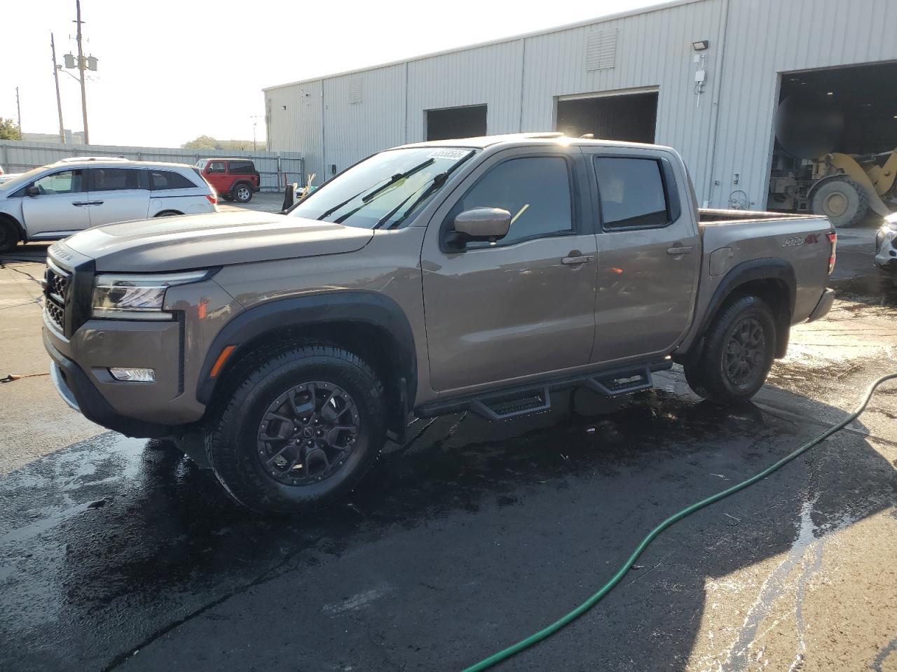 Nissan Frontier S Image 1