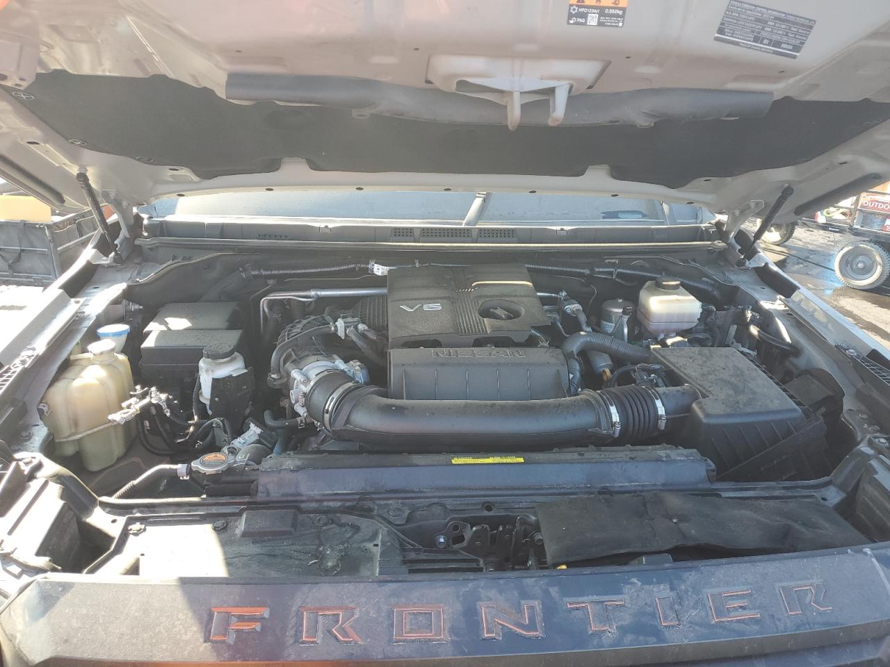 Nissan Frontier S Image 8