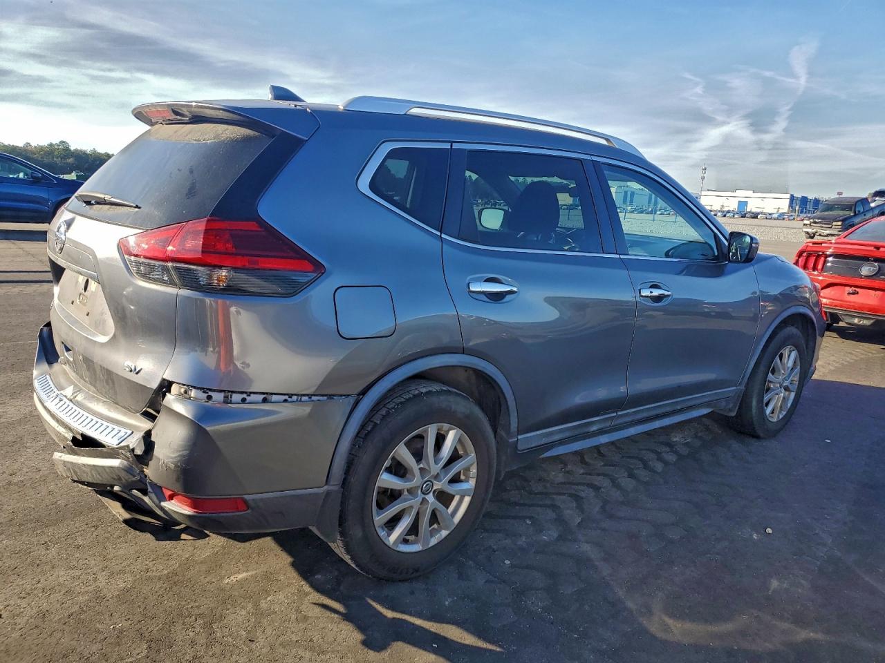 Nissan Rogue S Image 5