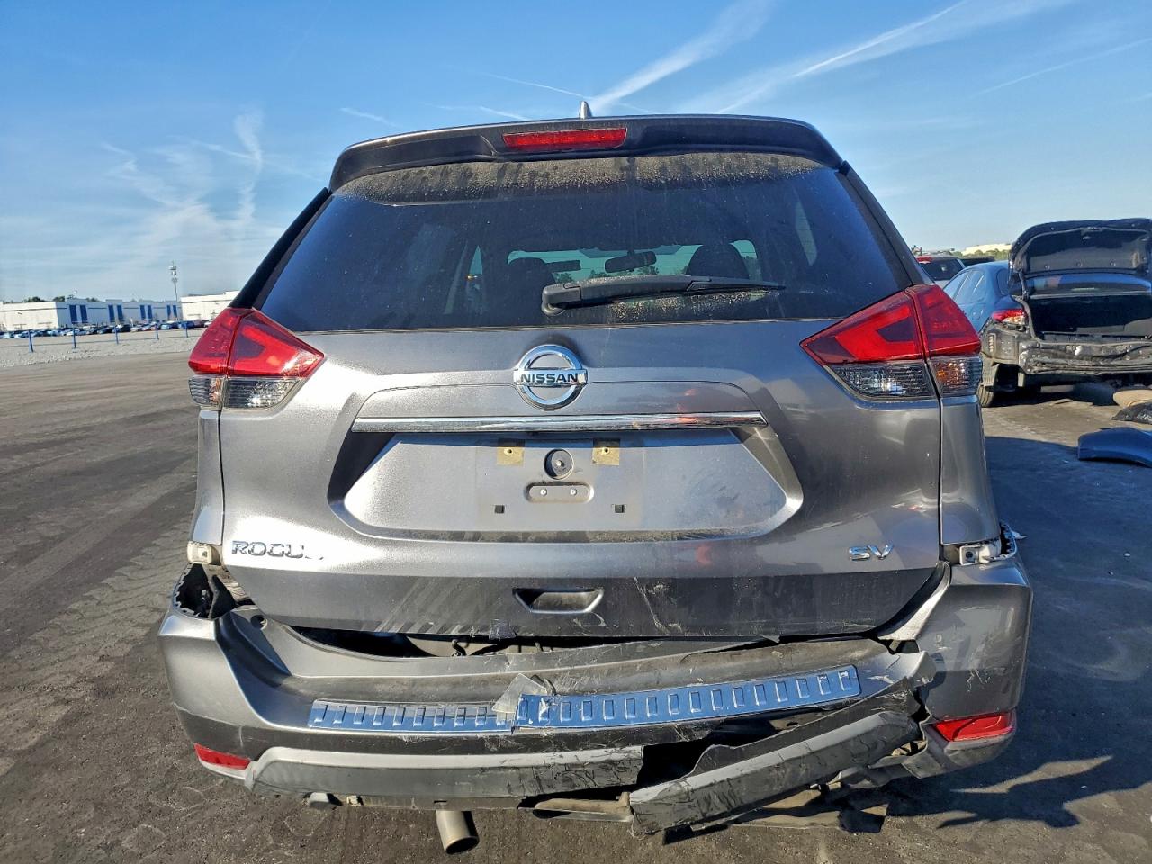 Nissan Rogue S Image 7