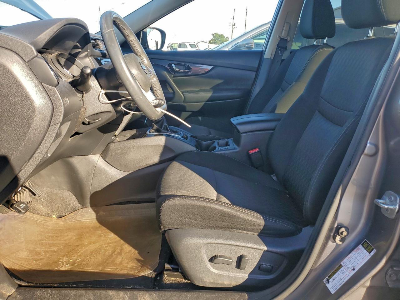 Nissan Rogue S Image 12