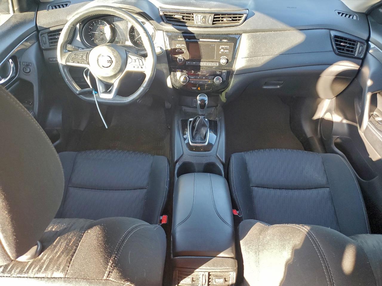 Nissan Rogue S Image 9