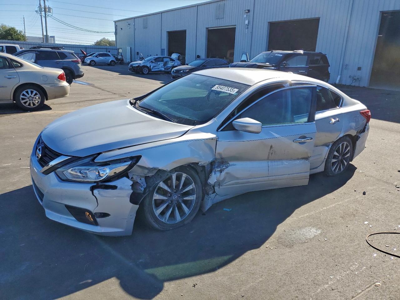 Nissan Altima 2.5 Image 1