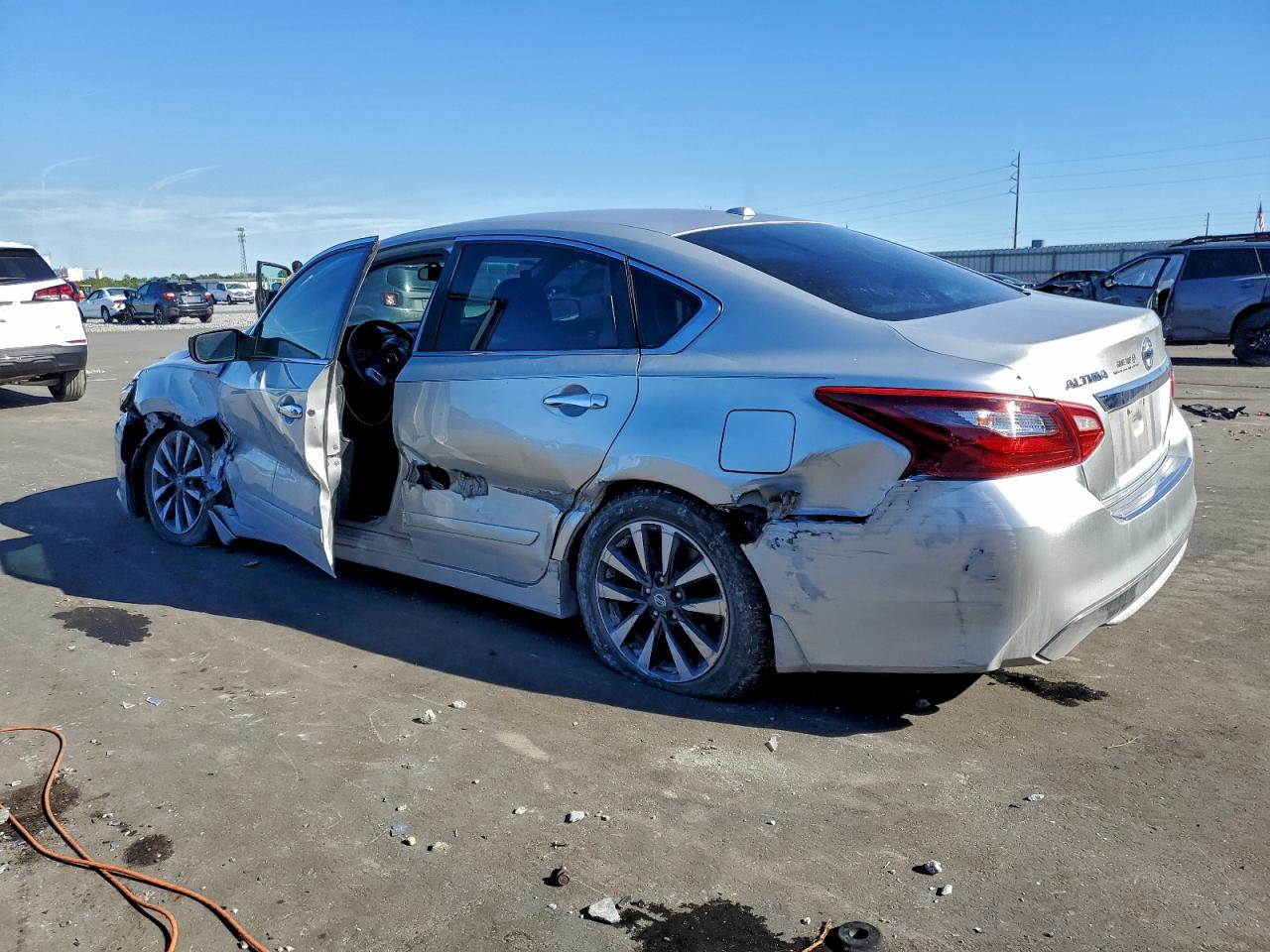 Nissan Altima 2.5 Image 9