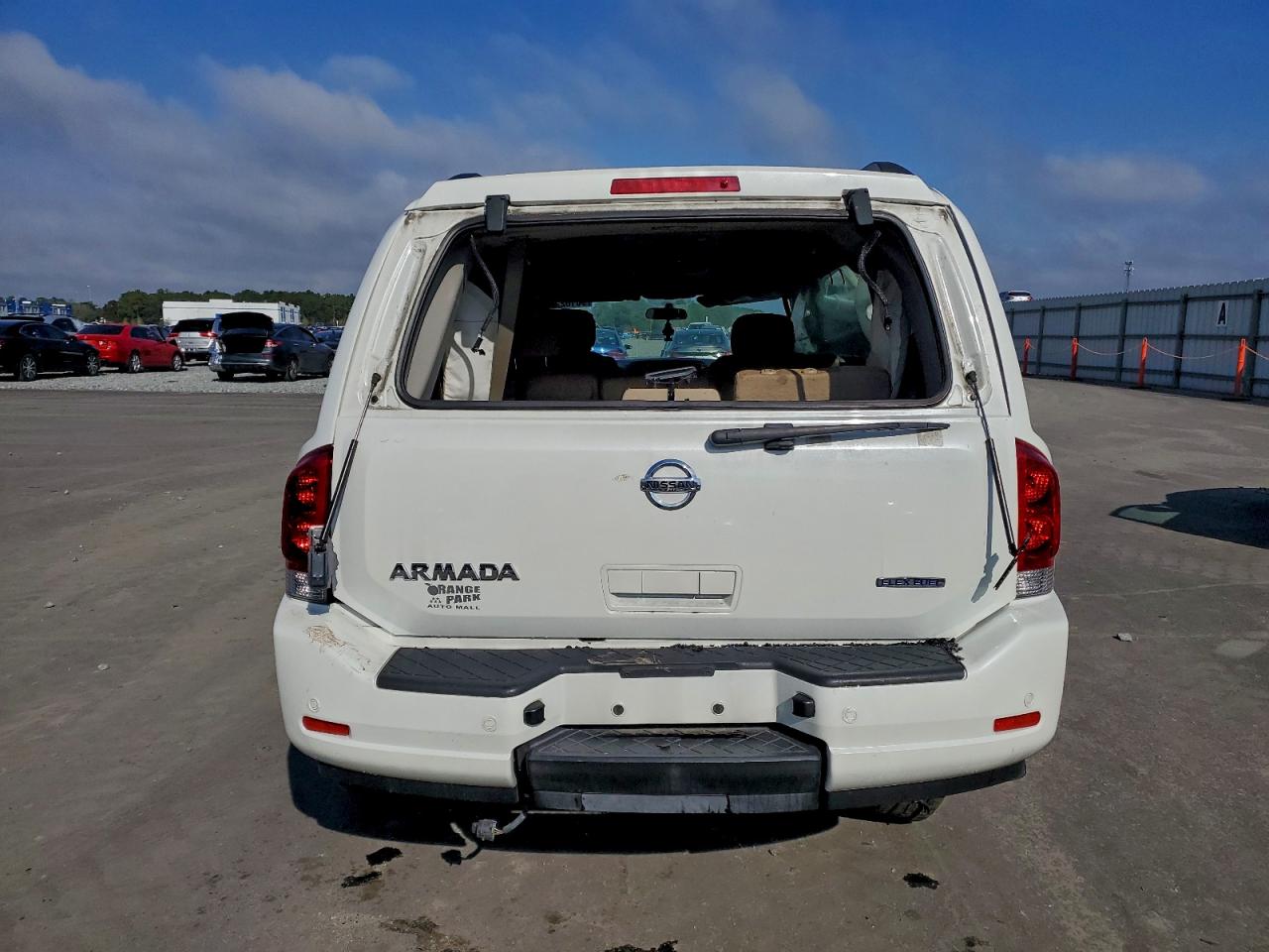 Nissan Armada Sv Image 8