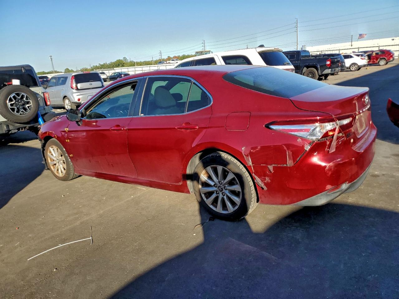 Toyota Camry L Image 10