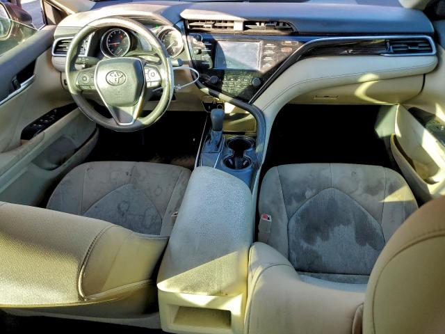 Toyota Camry L Image 11