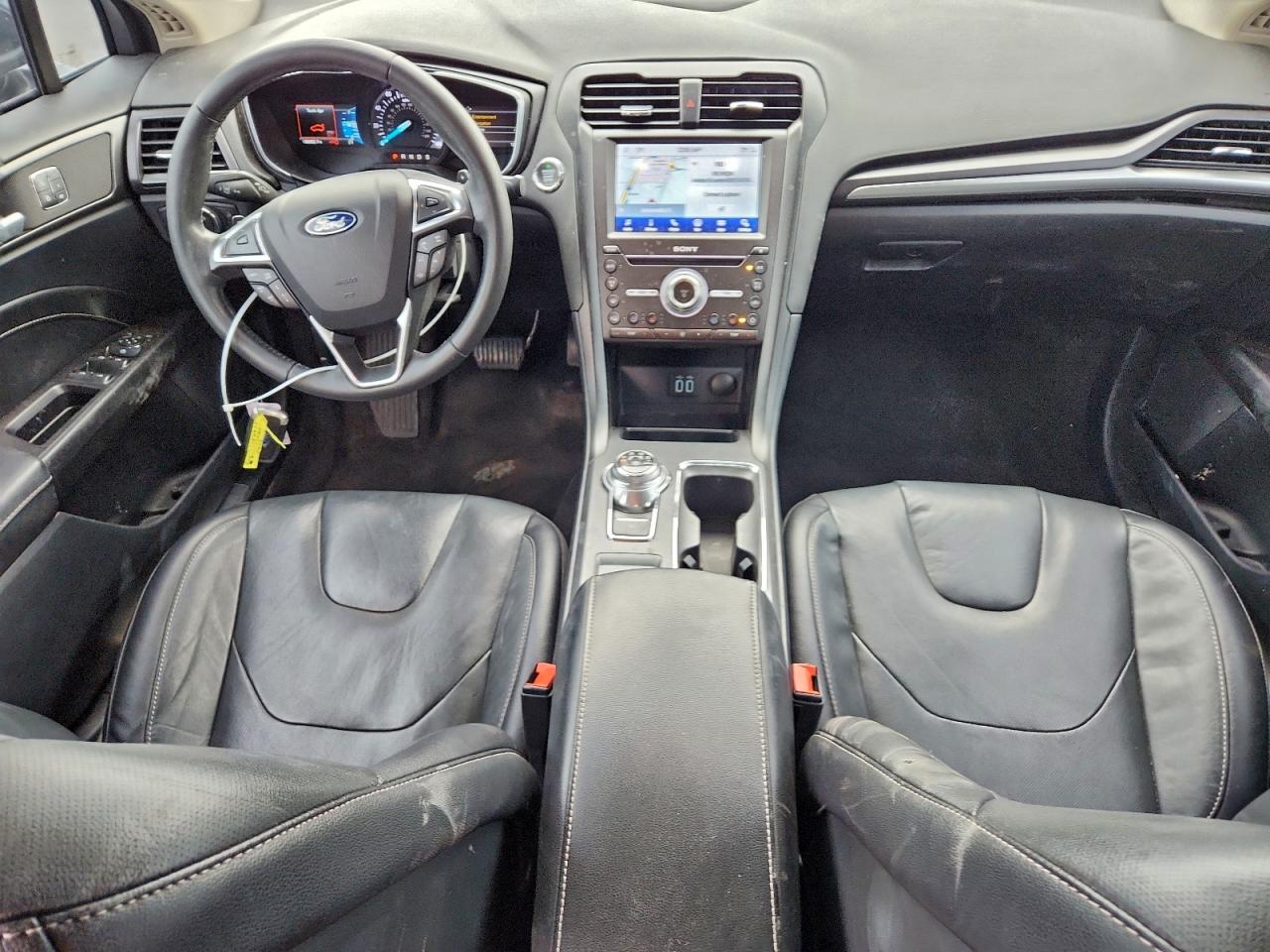 Ford Fusion Titanium Image 5