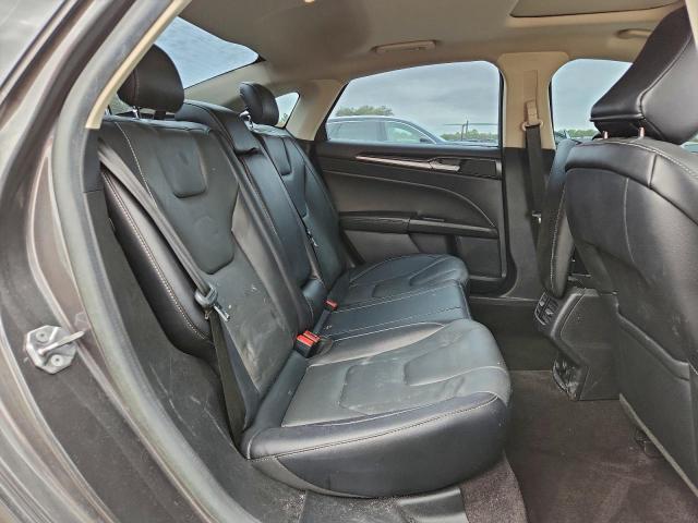 Ford Fusion Titanium Image 9