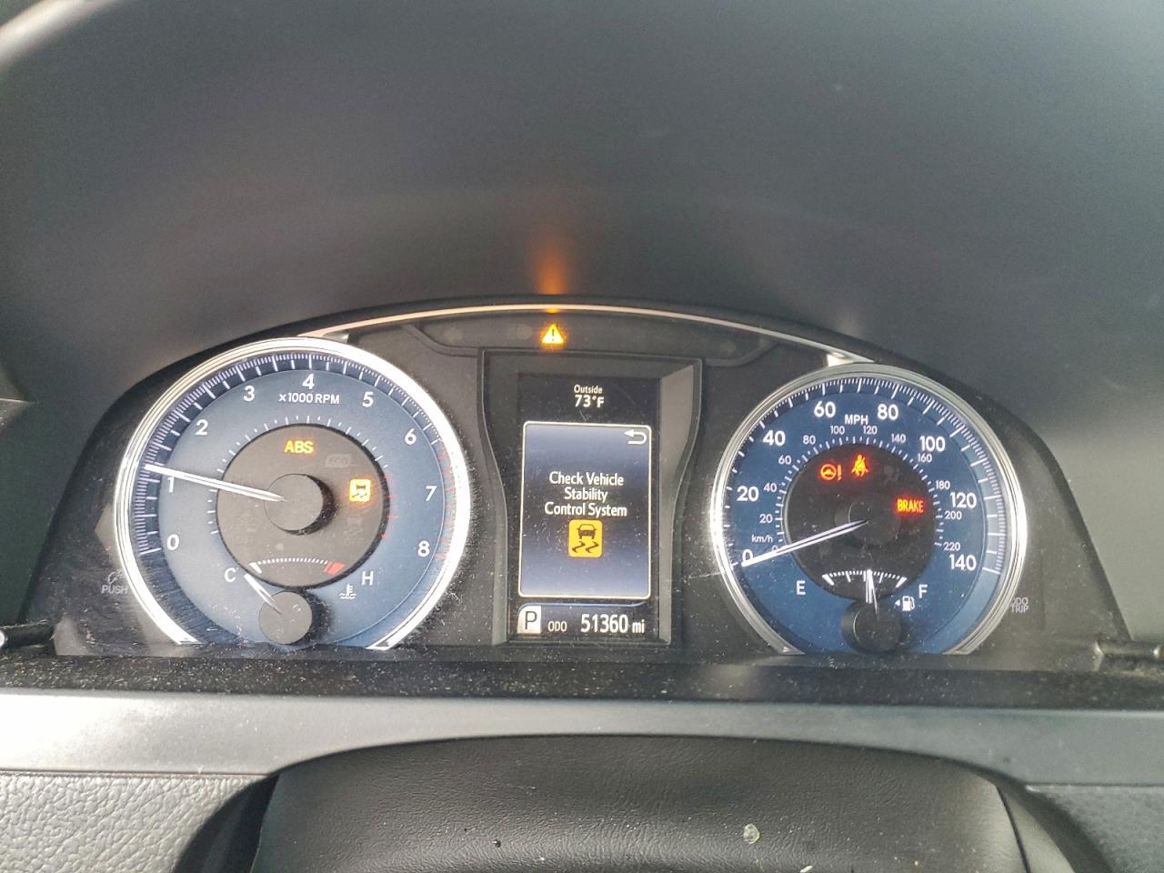 Toyota Camry Le Image 12