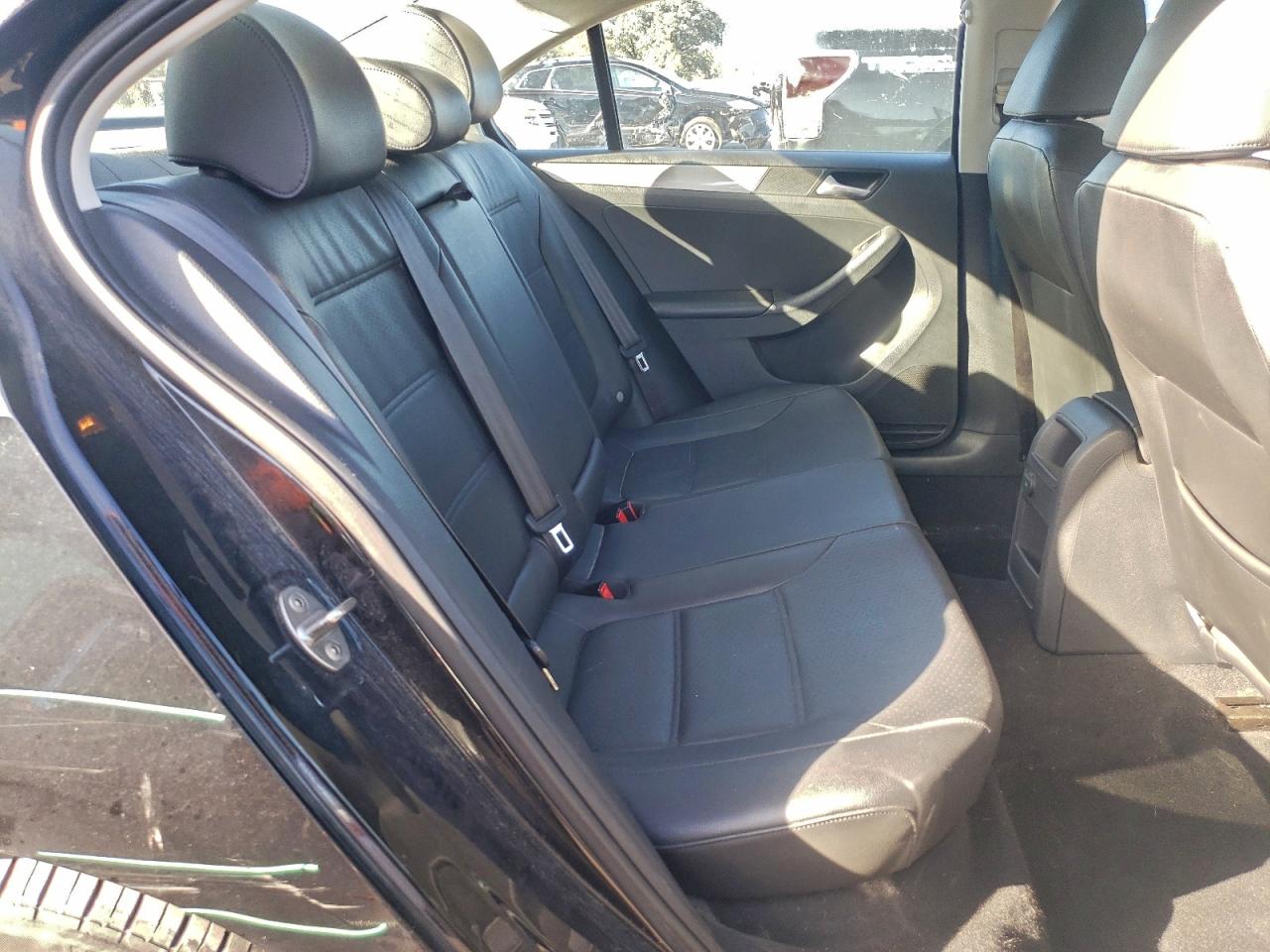 Volkswagen Jetta Se Image 8