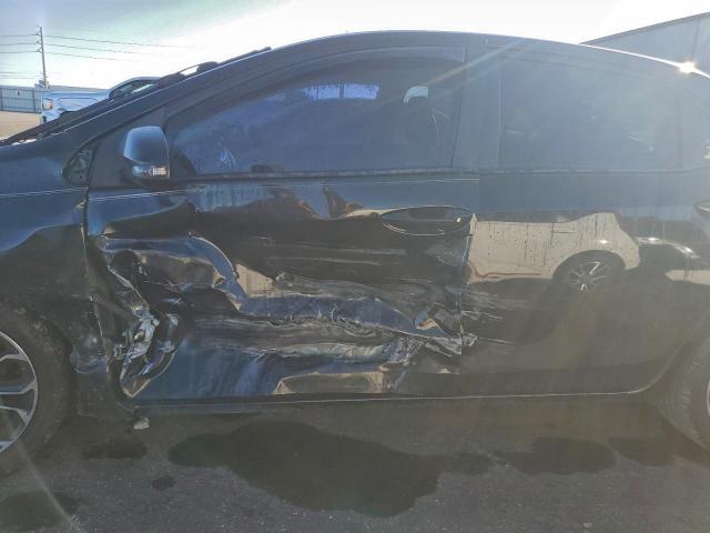 Toyota Corolla L Image 5