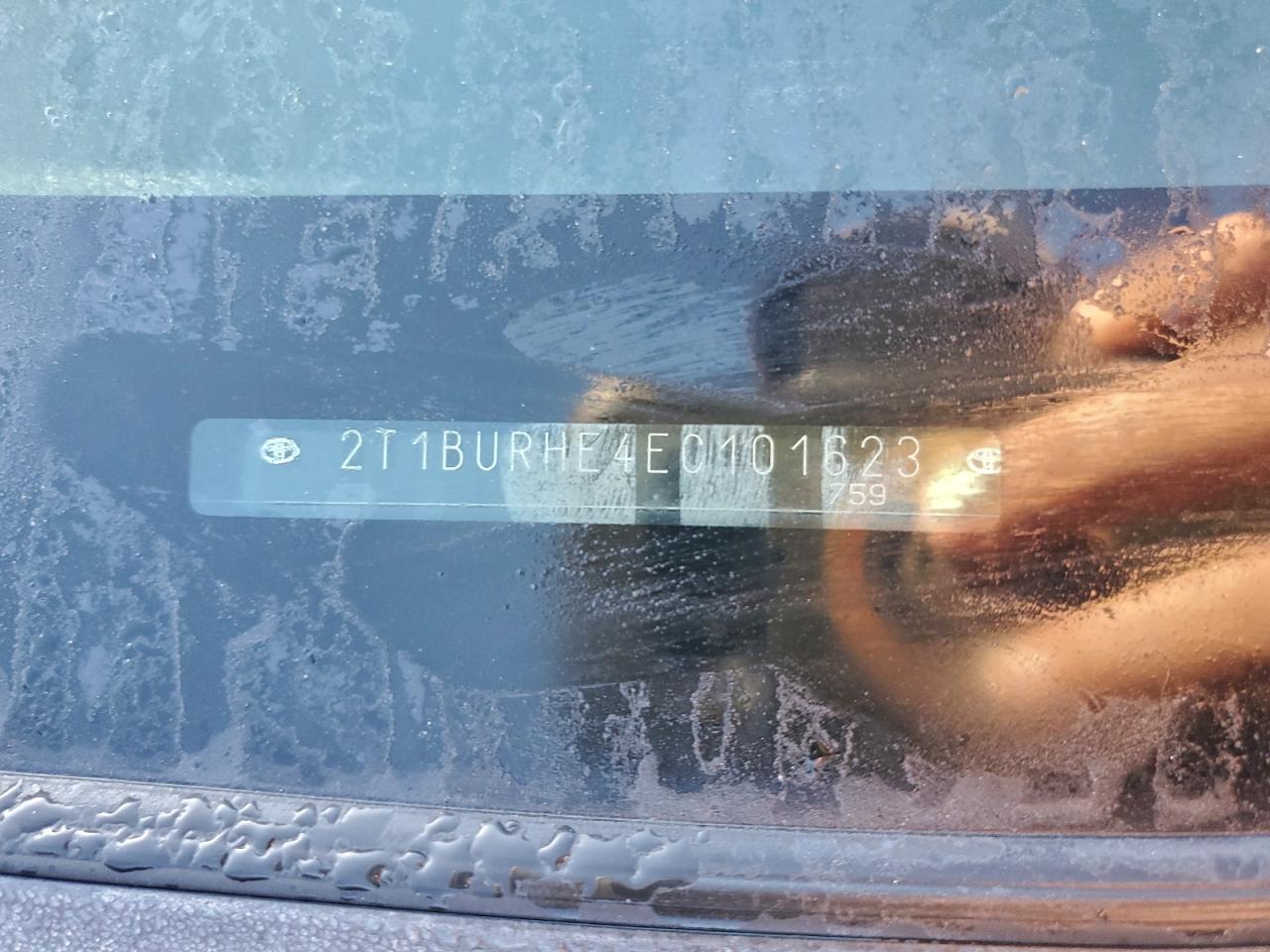 Toyota Corolla L Image 2