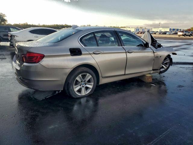 BMW 5 Series Xi Image 2