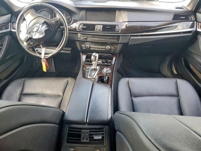 BMW 5 Series Xi Image 8