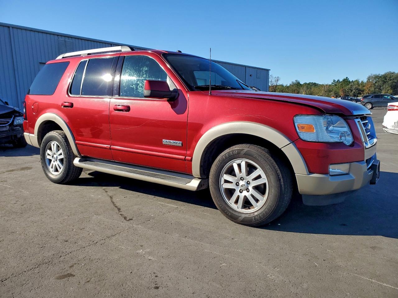 Ford Explorer Eddie Bauer Image 2