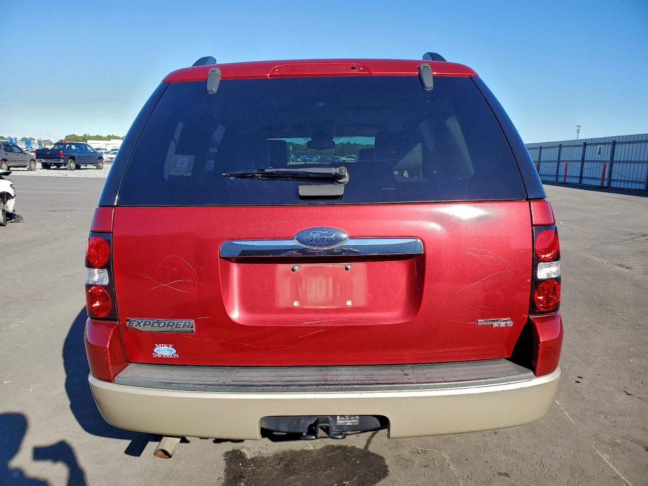 Ford Explorer Eddie Bauer Image 3