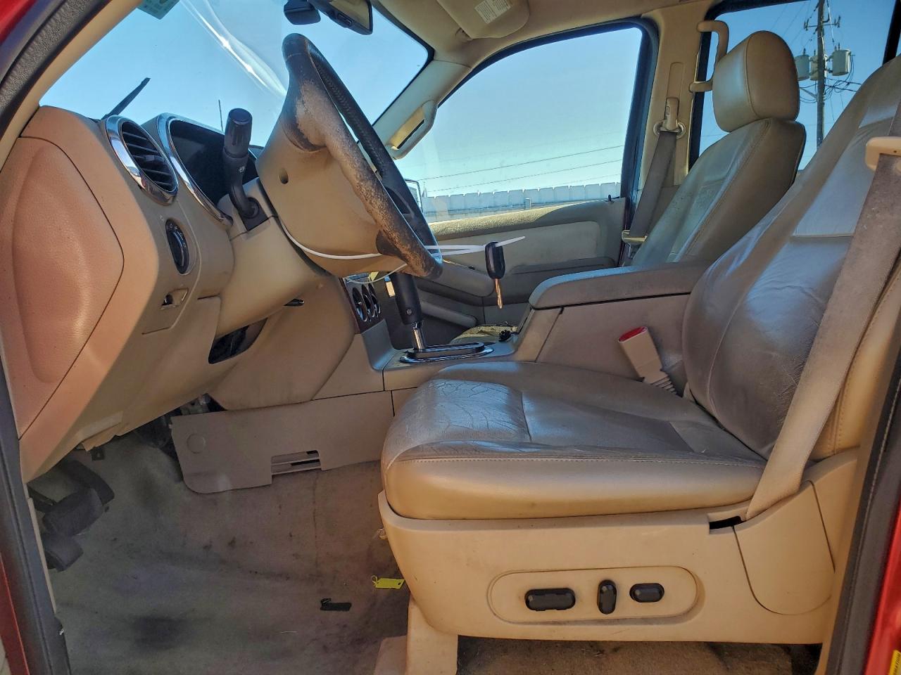 Ford Explorer Eddie Bauer Image 7