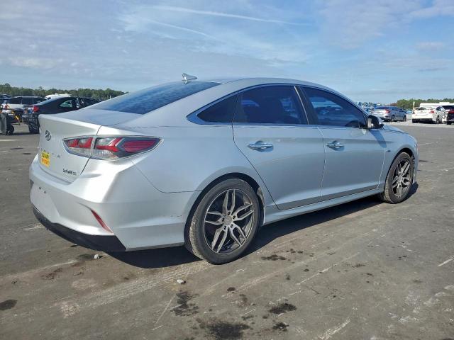 Hyundai SONATA Hybrid Image 2