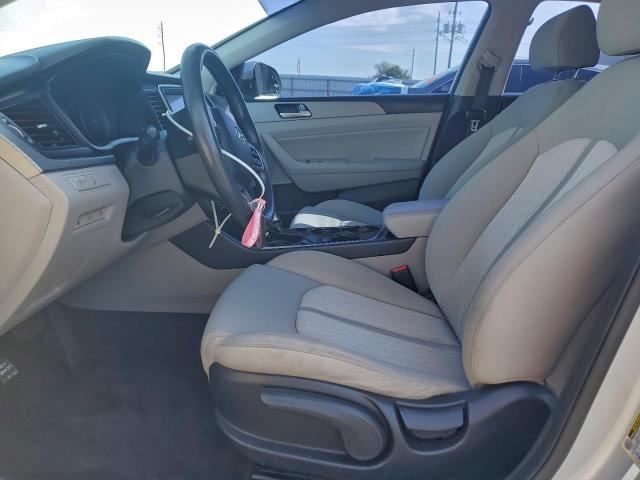 Hyundai SONATA Hybrid Image 9