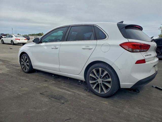 Hyundai ELANTRA Image 8