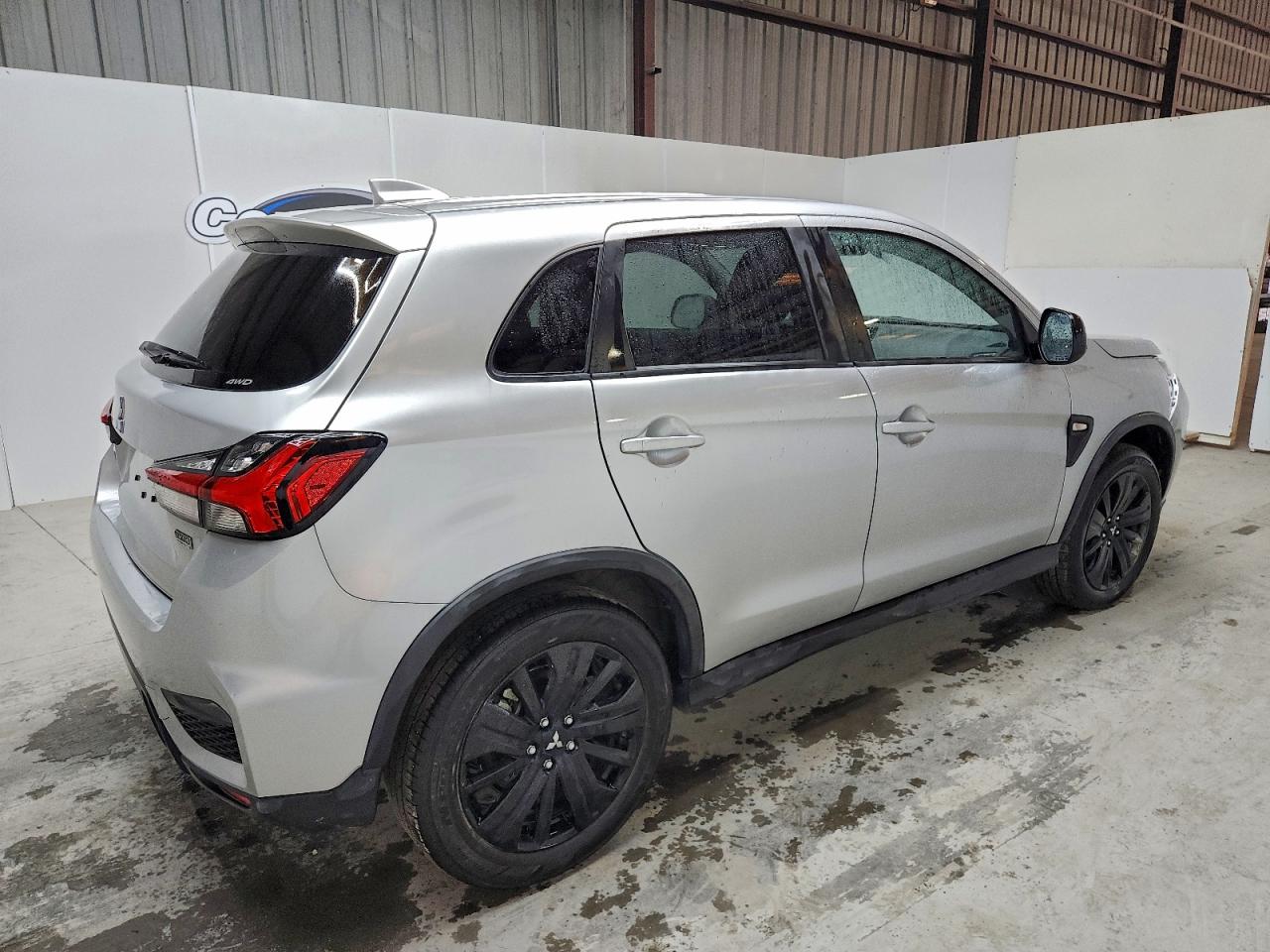 Mitsubishi Outlander S Image 3