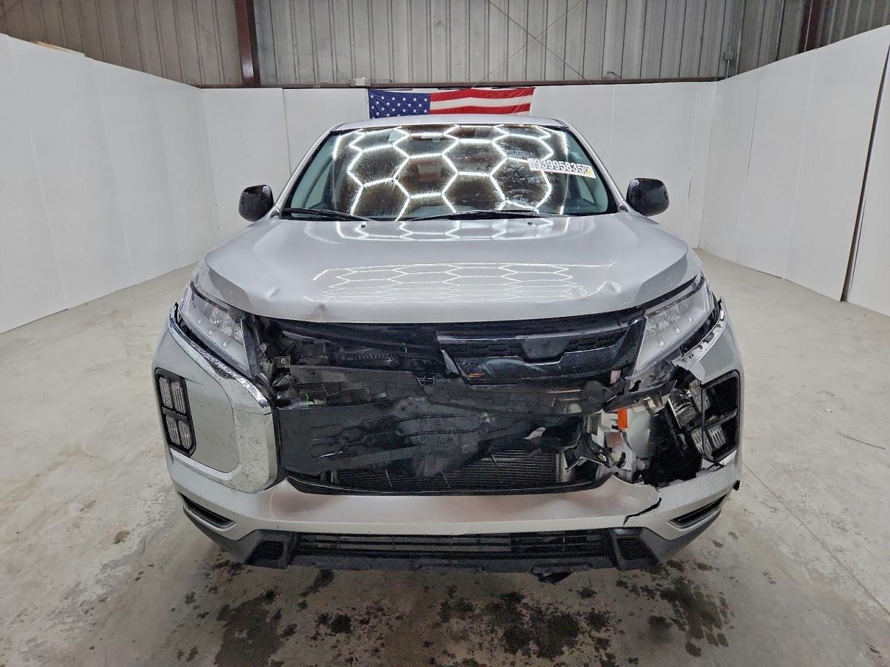 Mitsubishi Outlander S Image 11