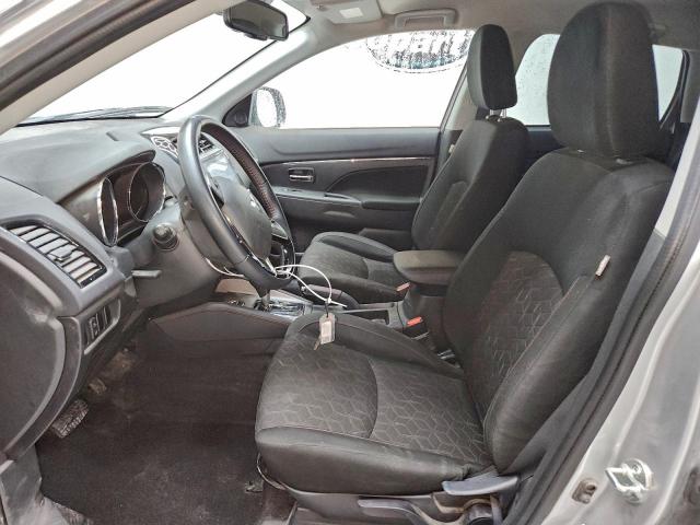 Mitsubishi Outlander S Image 8