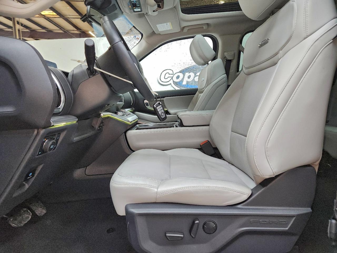 Ford Expedition Max Platinum Image 4