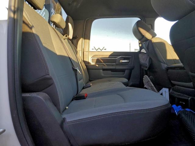 Ram 3500 Big Horn Image 4