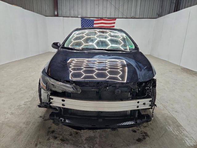 Toyota Corolla Le Image 7