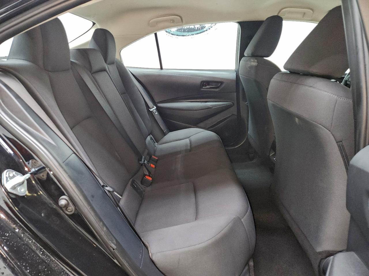 Toyota Corolla Le Image 10