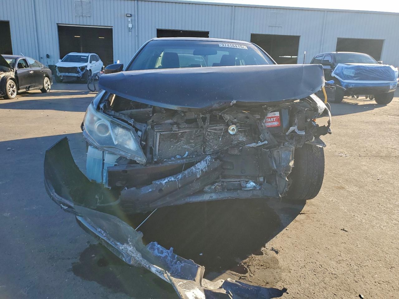 Toyota Camry Base Image 4