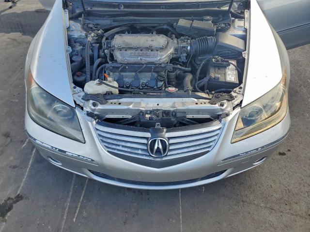 Acura RL Image 7