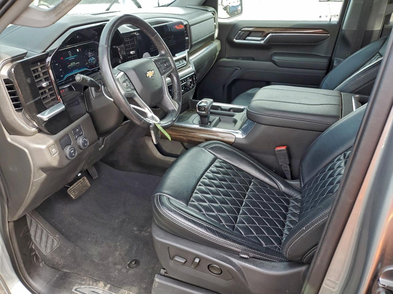 Chevrolet Silverado C1500 Lt Image 8