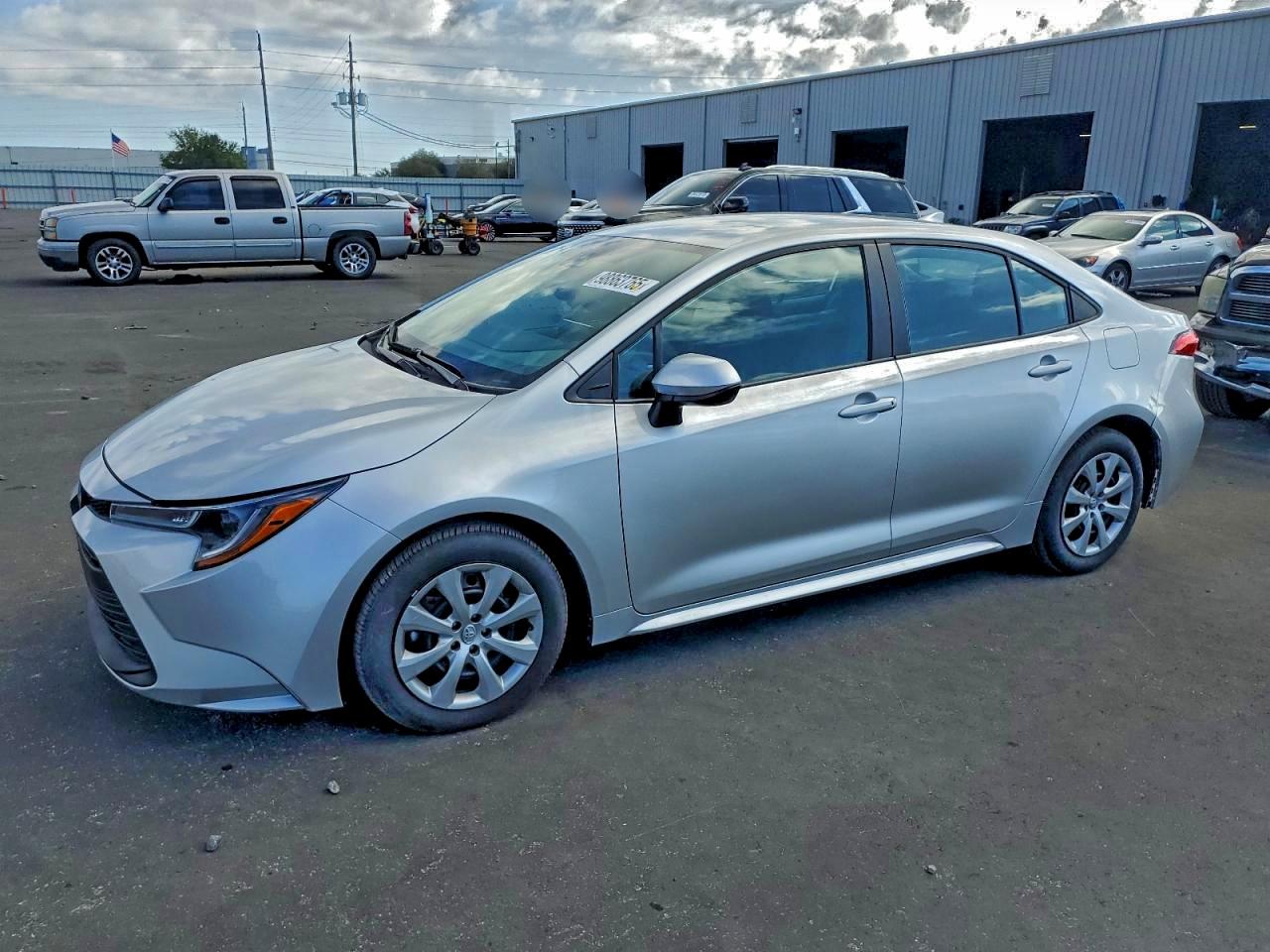 Toyota Corolla Le Image 1