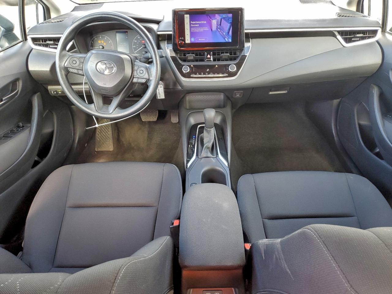 Toyota Corolla Le Image 7