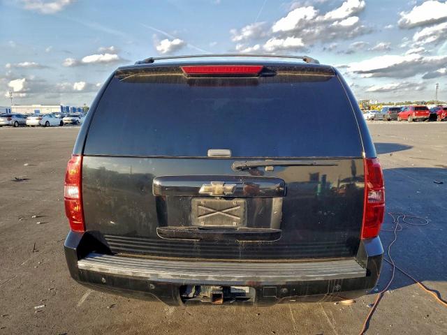 Chevrolet Tahoe C1500 Ltz Image 8