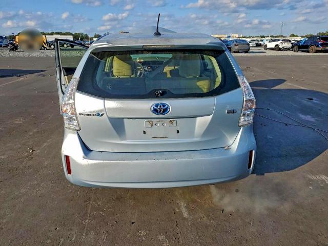 Toyota Prius Image 12