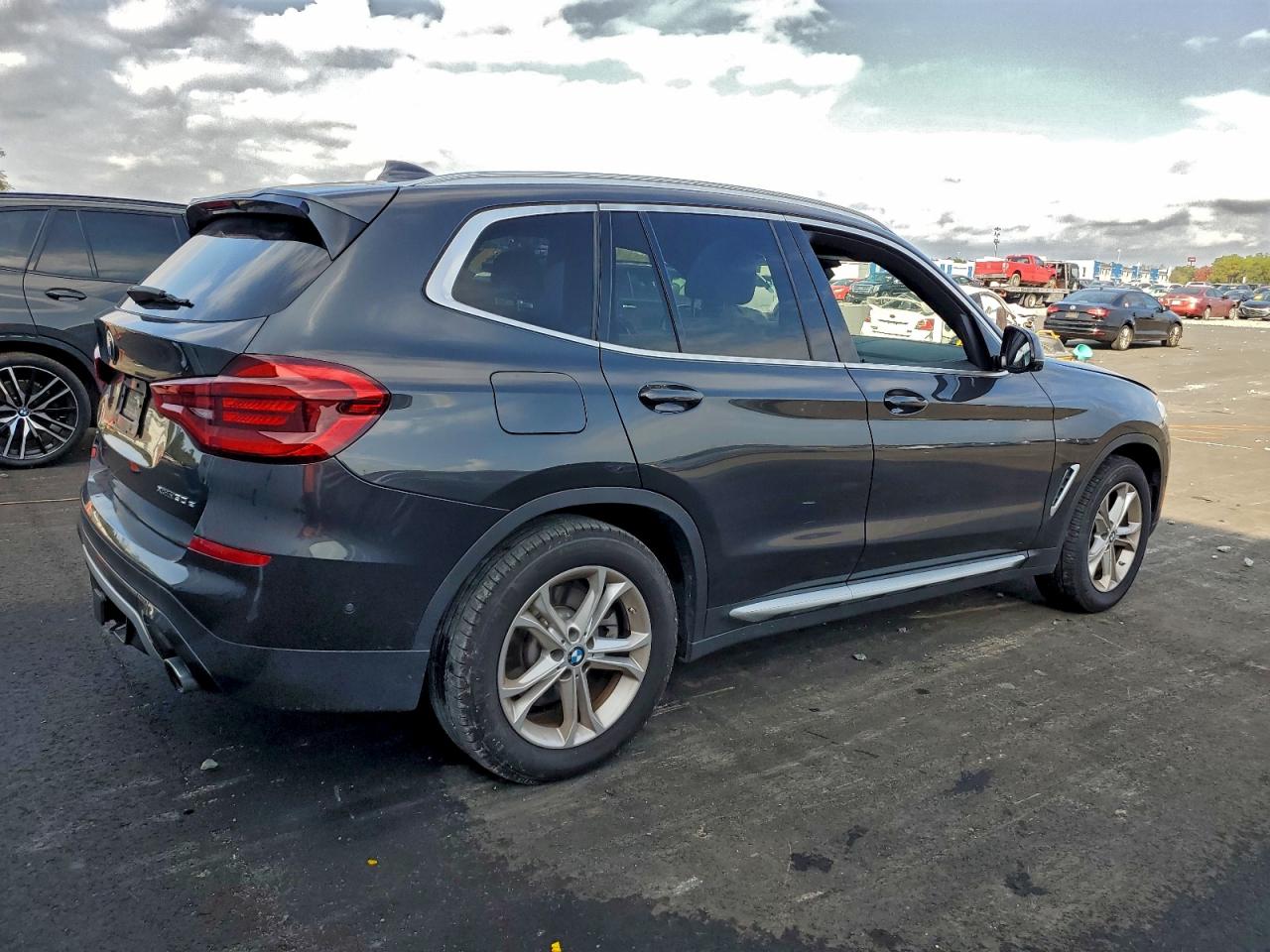 BMW X Series Xdrive30e Image 4