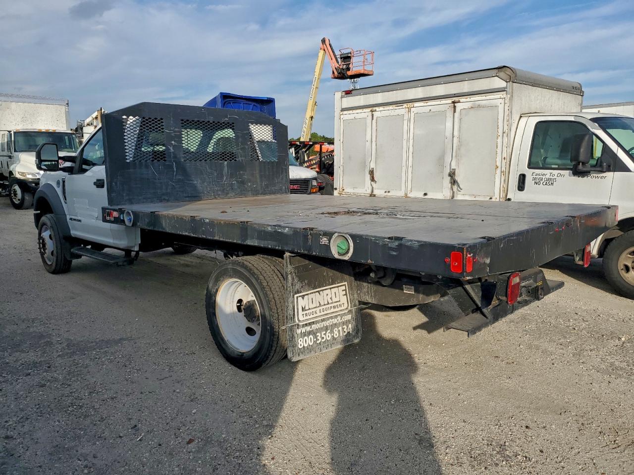 Ford F-450 Super Duty Image 4