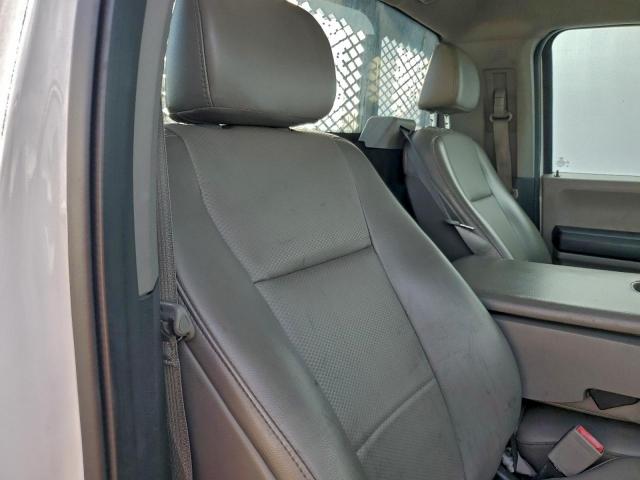 Ford F-450 Super Duty Image 2