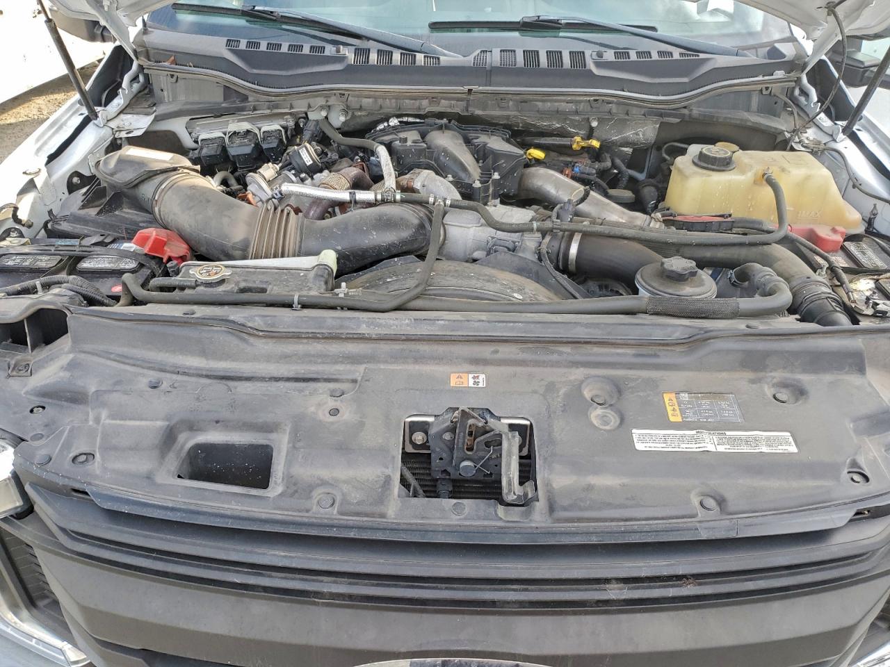 Ford F-450 Super Duty Image 13