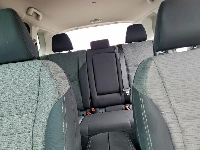 Nissan Rogue S Image 2