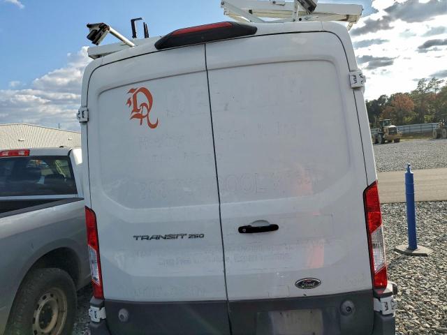 Ford Transit T-250 Image 5