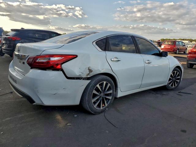 Nissan Altima 2.5 Image 8