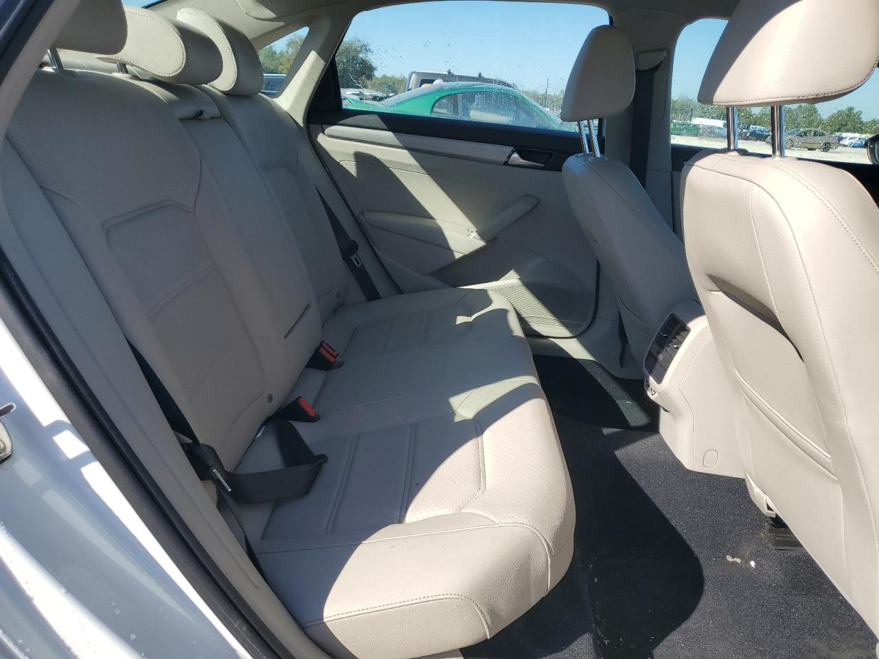 Volkswagen Passat Se Image 4