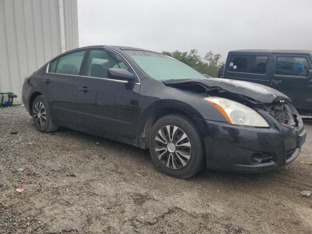 Nissan Altima Base Image 8