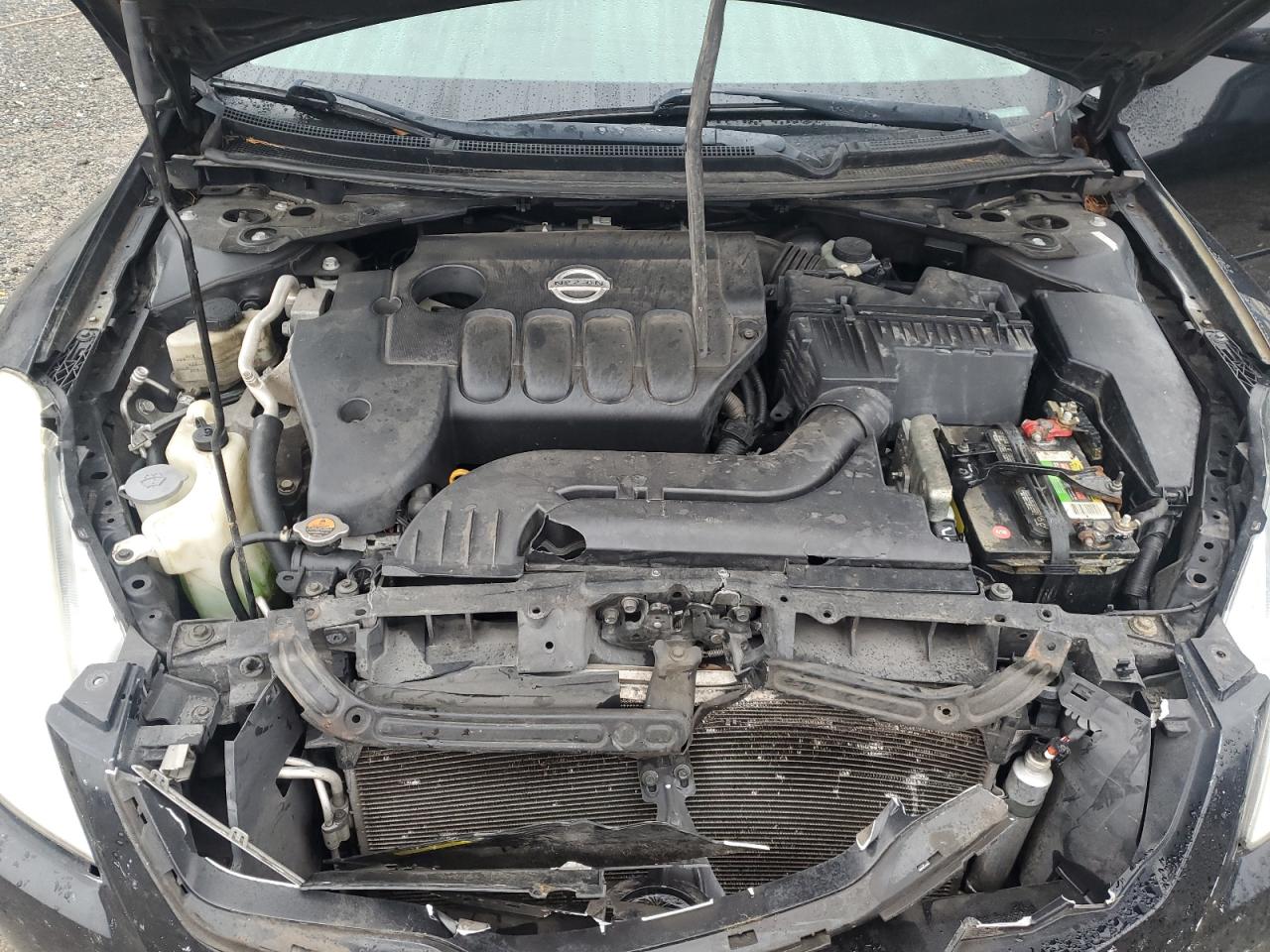 Nissan Altima Base Image 11